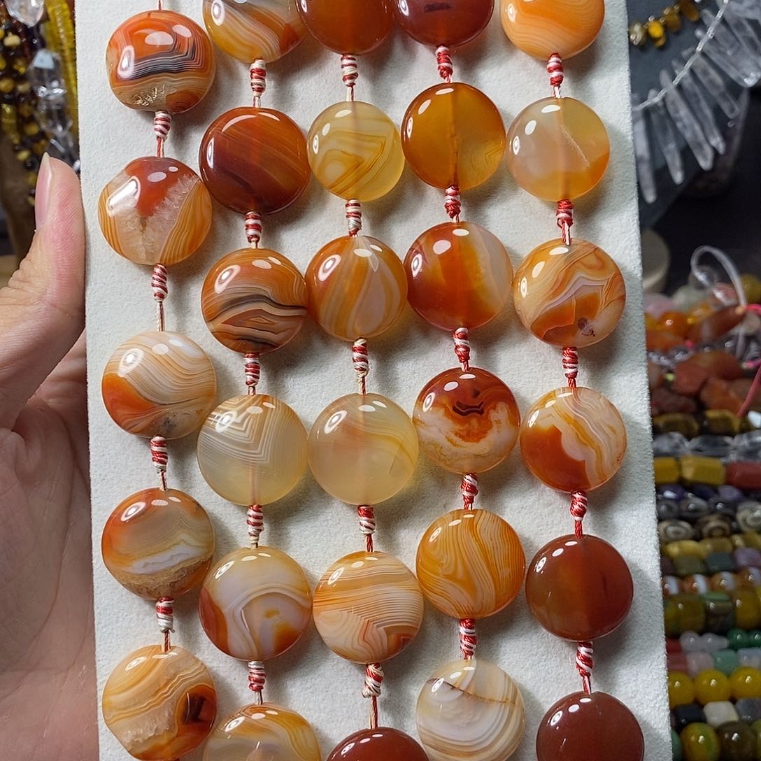 石英质玉未镶嵌，缠丝玛瑙圆饼25mm，