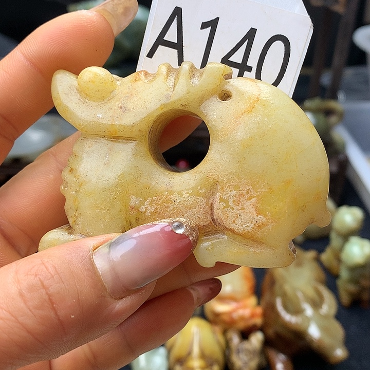 和田玉未镶嵌车挂