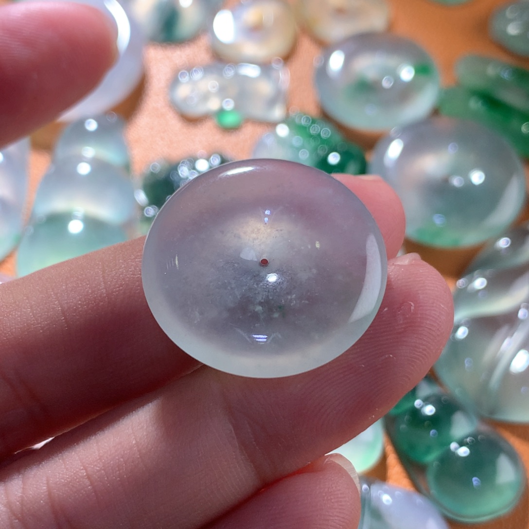 翡翠颈饰未镶嵌缅甸