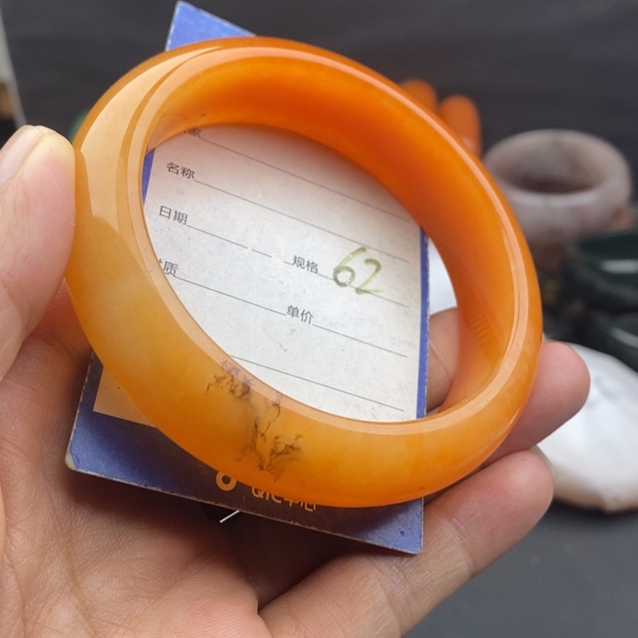 未镶嵌手镯石英质玉