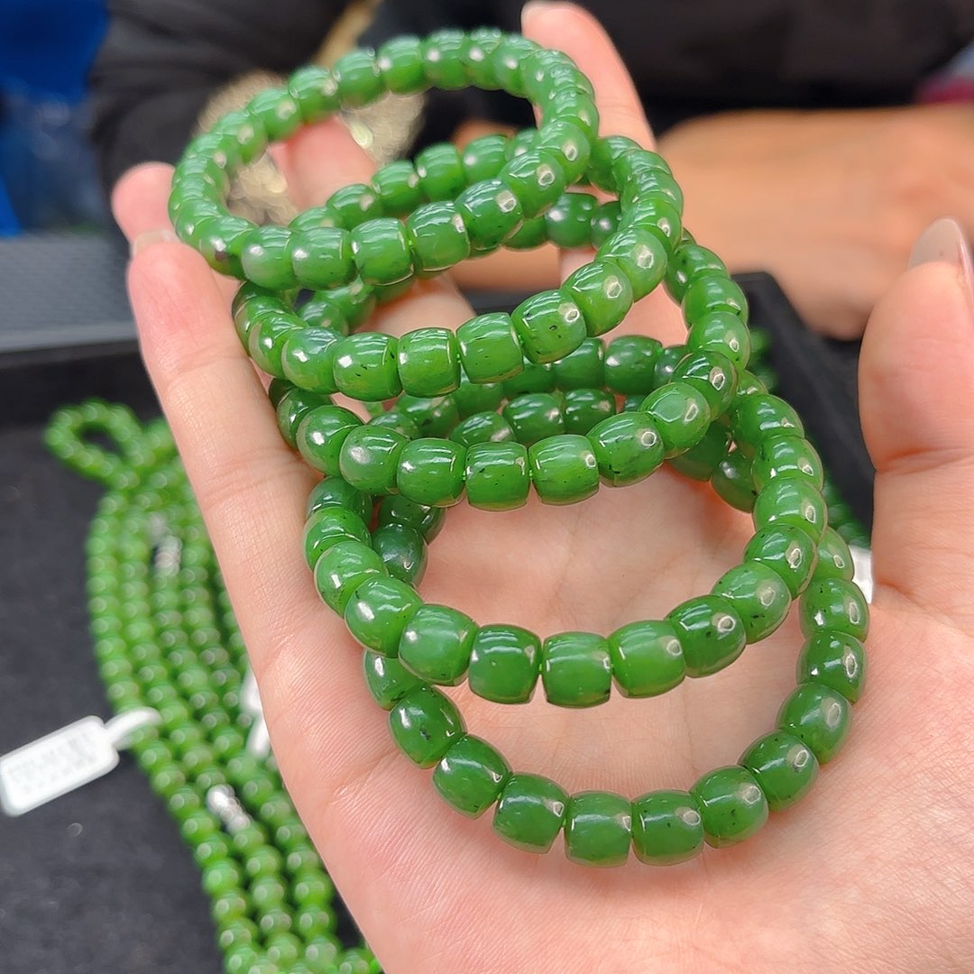 颈饰未镶嵌和田玉碧玉直切卡8.8手串