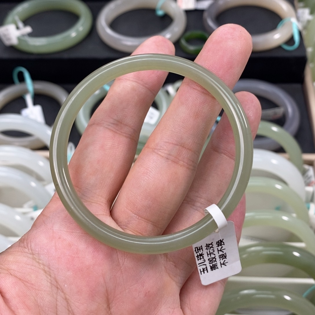 和田玉手镯未镶嵌木**林5354