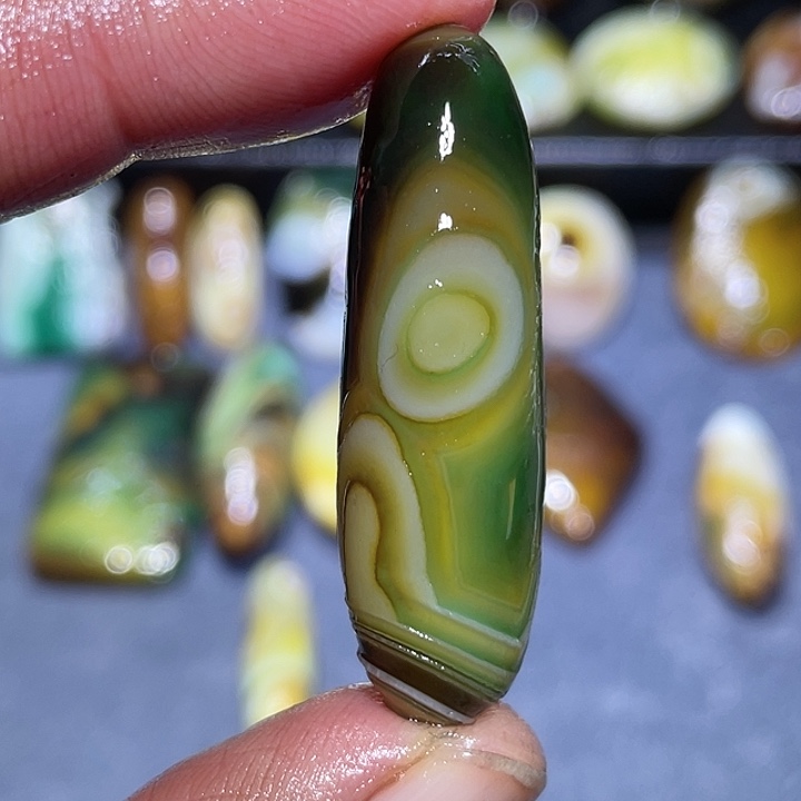 玛瑙/玉髓未镶嵌珠宝奇石