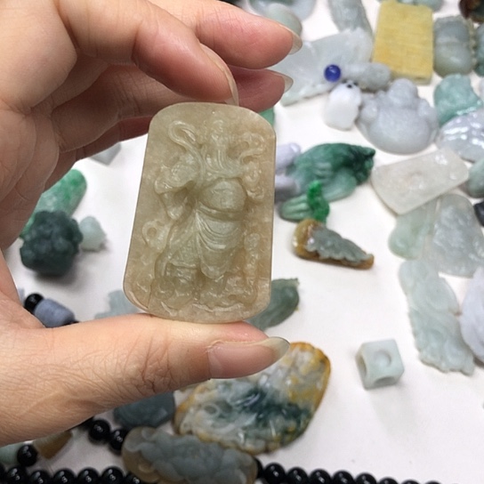 定制翡翠未镶嵌翡翠