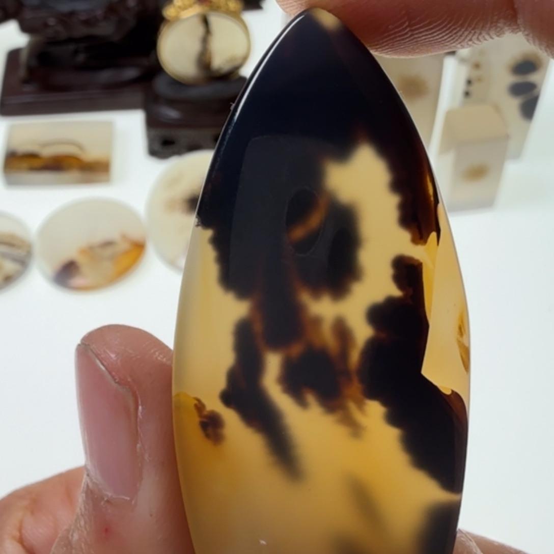 玛瑙/玉髓未镶嵌珠宝半成品