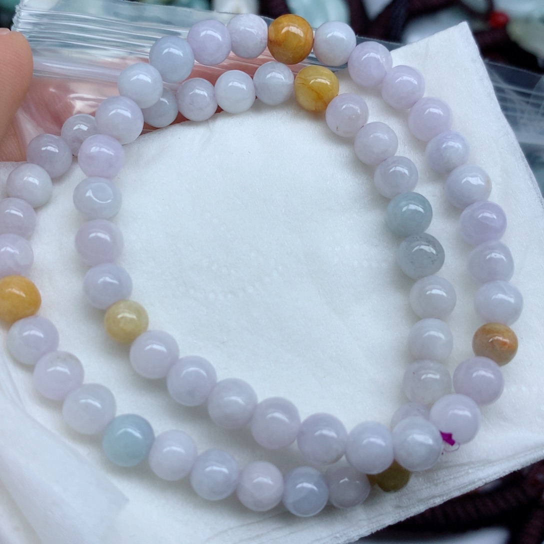 翡翠颈饰未镶嵌手串