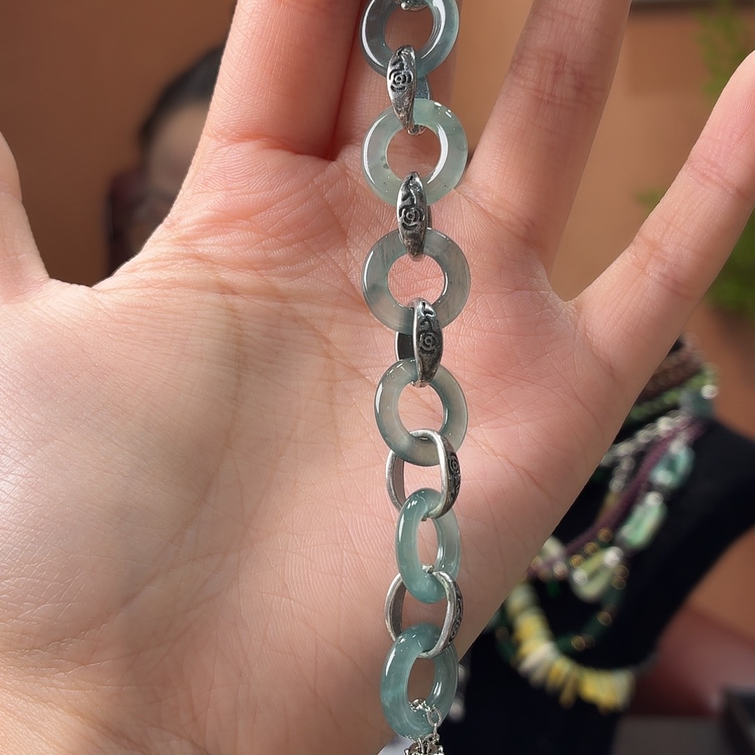 翡翠未镶嵌耳饰手串