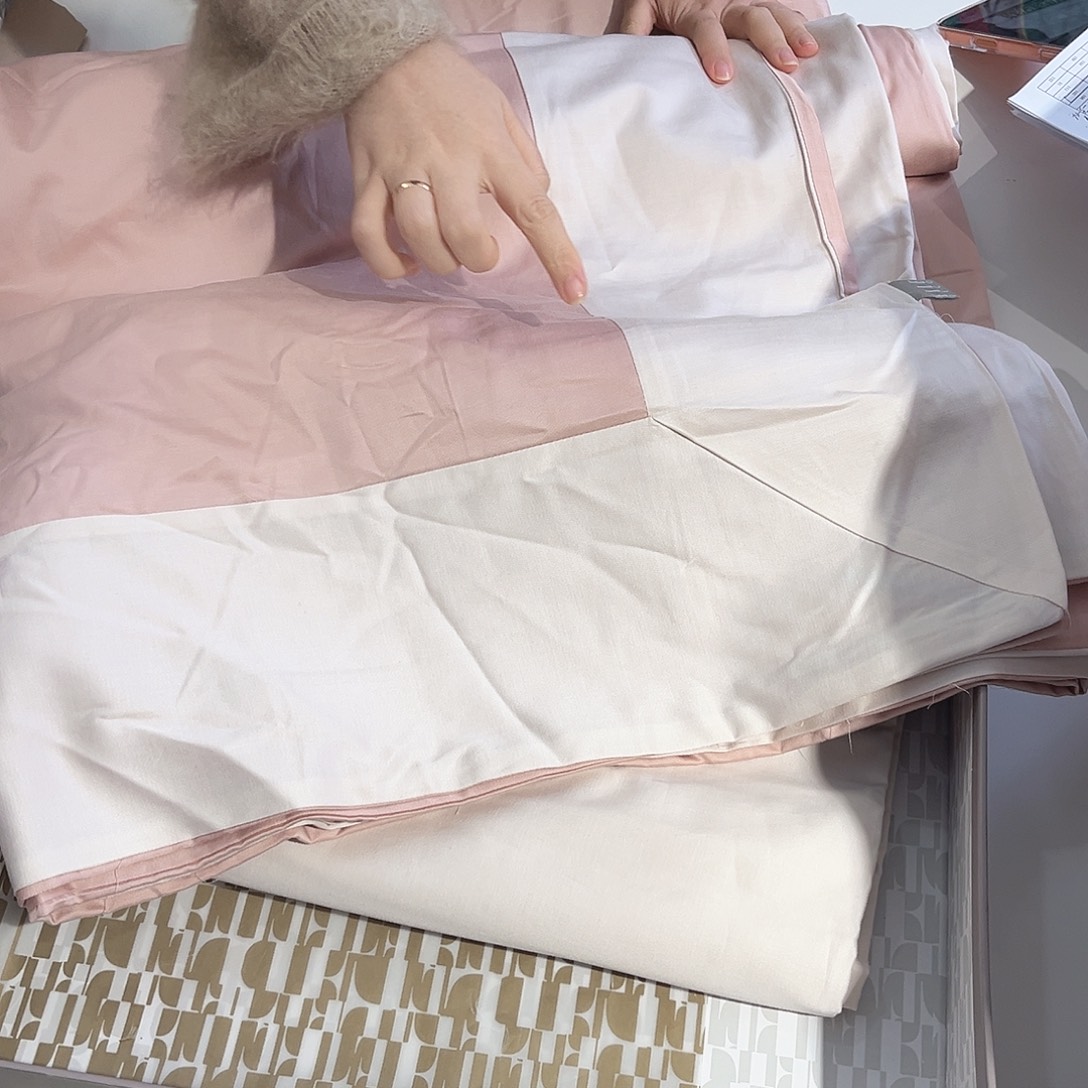 天丝棉磨毛草莓牛乳220*240