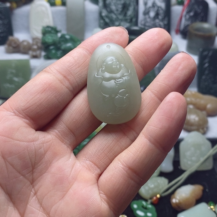 和田玉吊坠未镶嵌