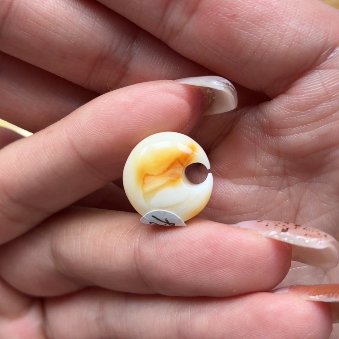 琥珀未镶嵌裸石蜜蜡