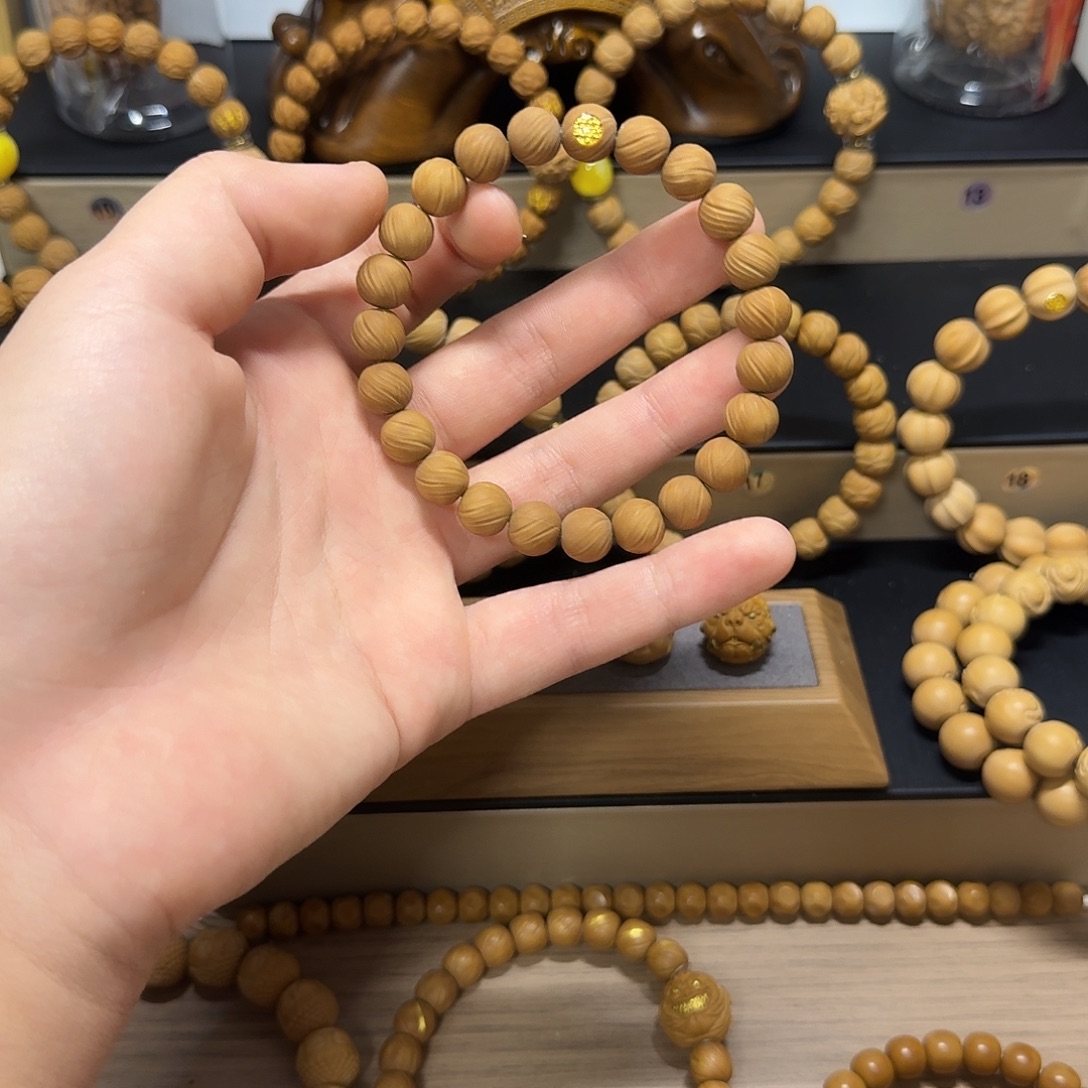 爱***堡猴头核桃吊坠云锦带标全品