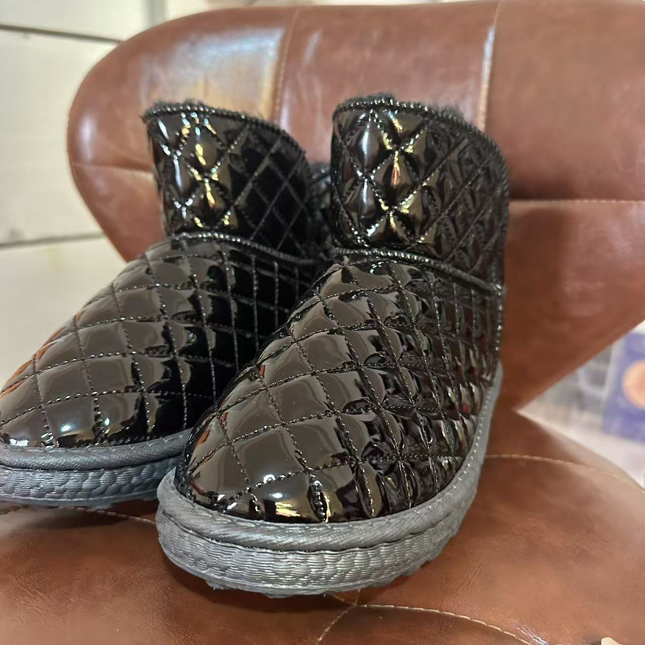 时尚百搭2024新款鞋子（断码随机发）