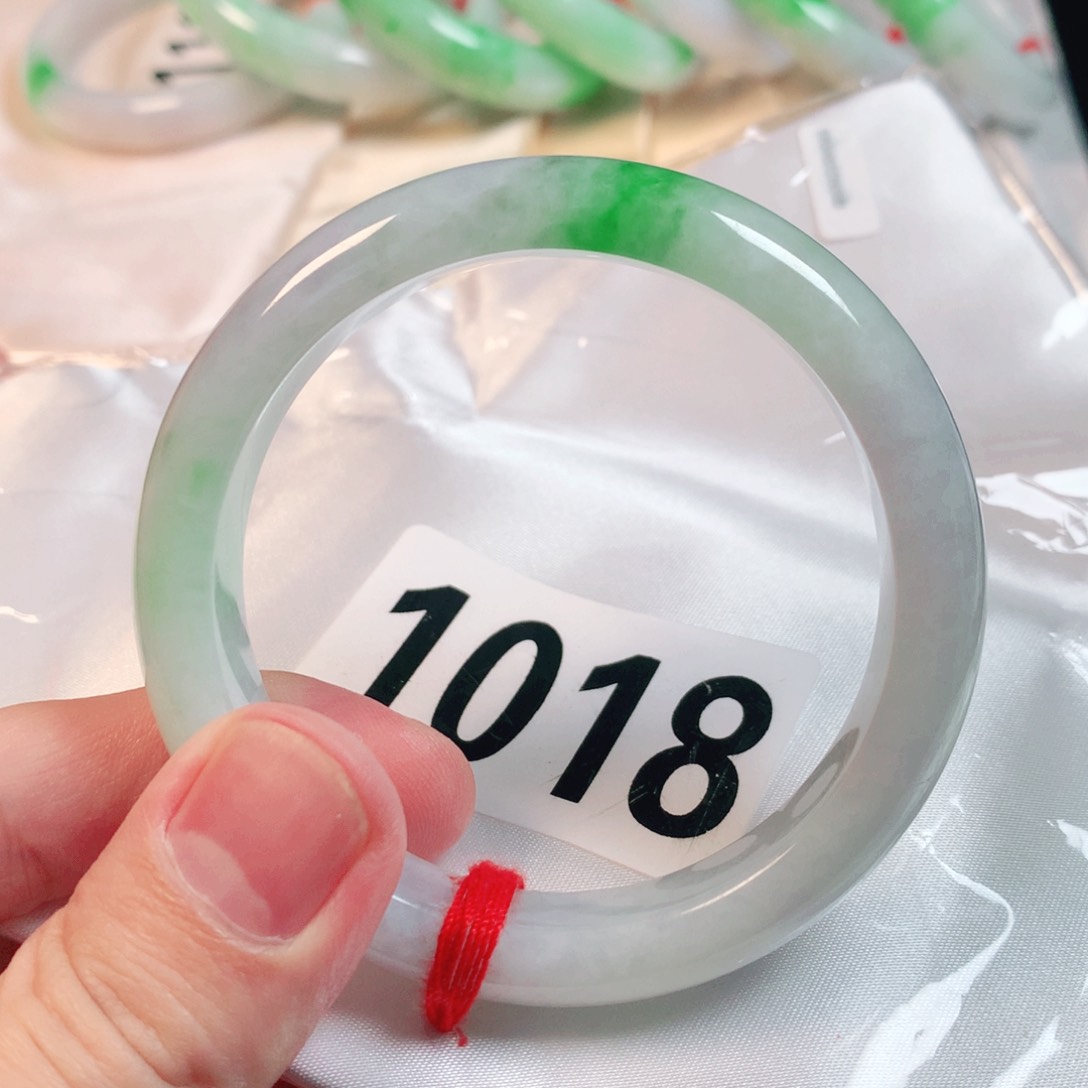 翡翠手镯未镶嵌翡翠手镯1018