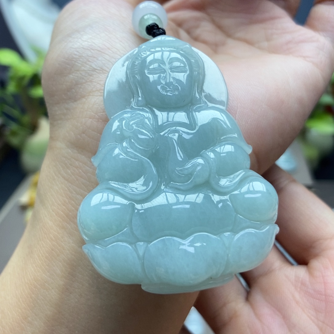 翡翠颈饰未镶嵌吊坠观音
