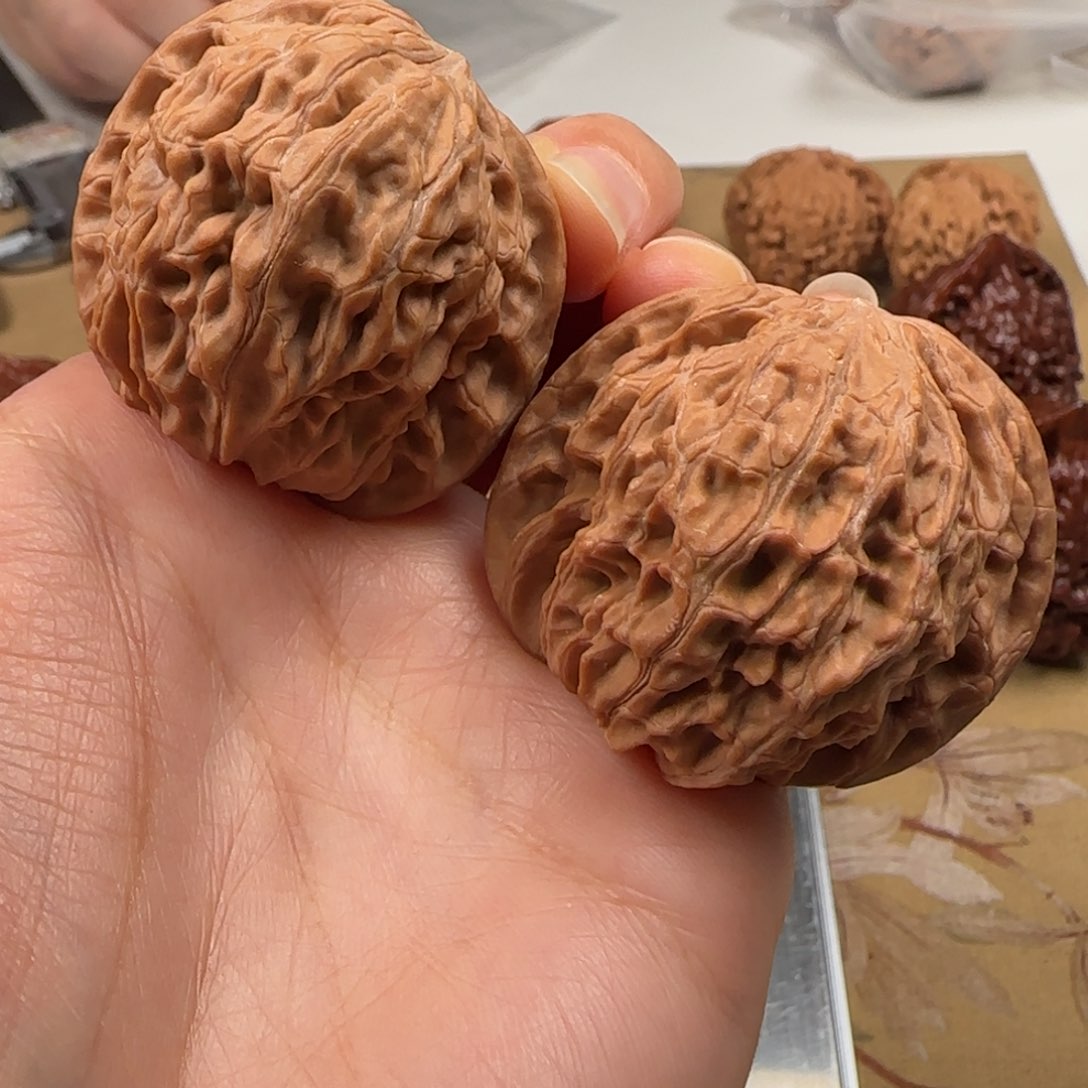 文玩核桃吊坠山地磨40-18