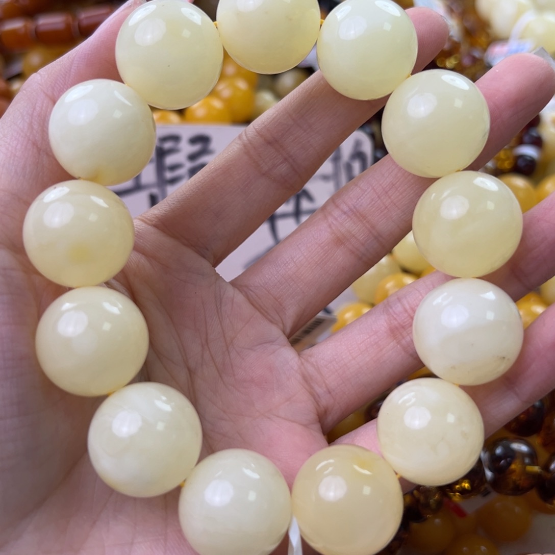 琥珀珠宝奇石未镶嵌