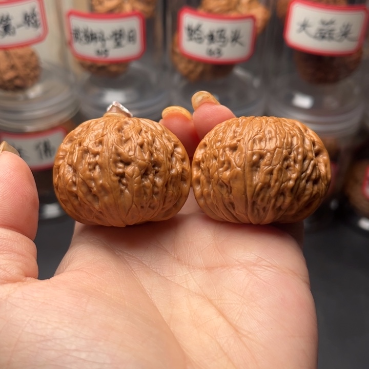 文玩核桃把件铁锤妹妹