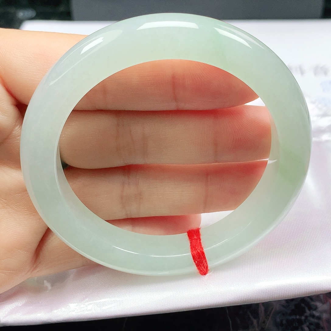 翡翠未镶嵌手镯正