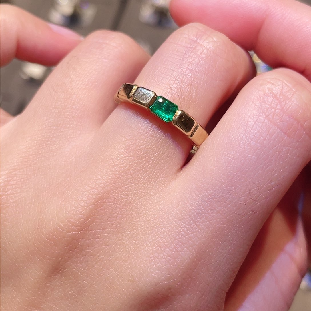 祖母绿戒指18K金镶嵌0.35ct