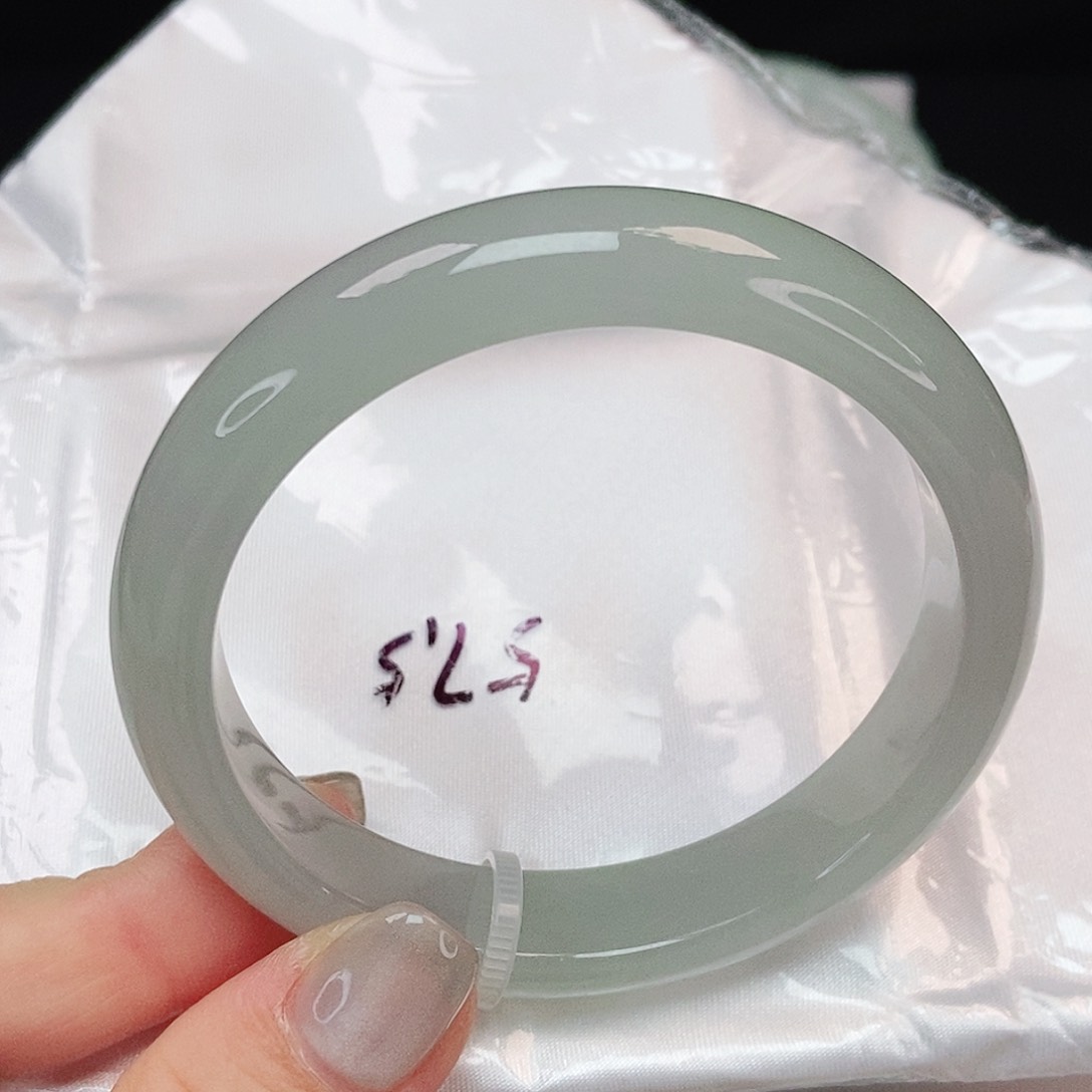 翡翠手镯未镶嵌冰晴糯冰正圈