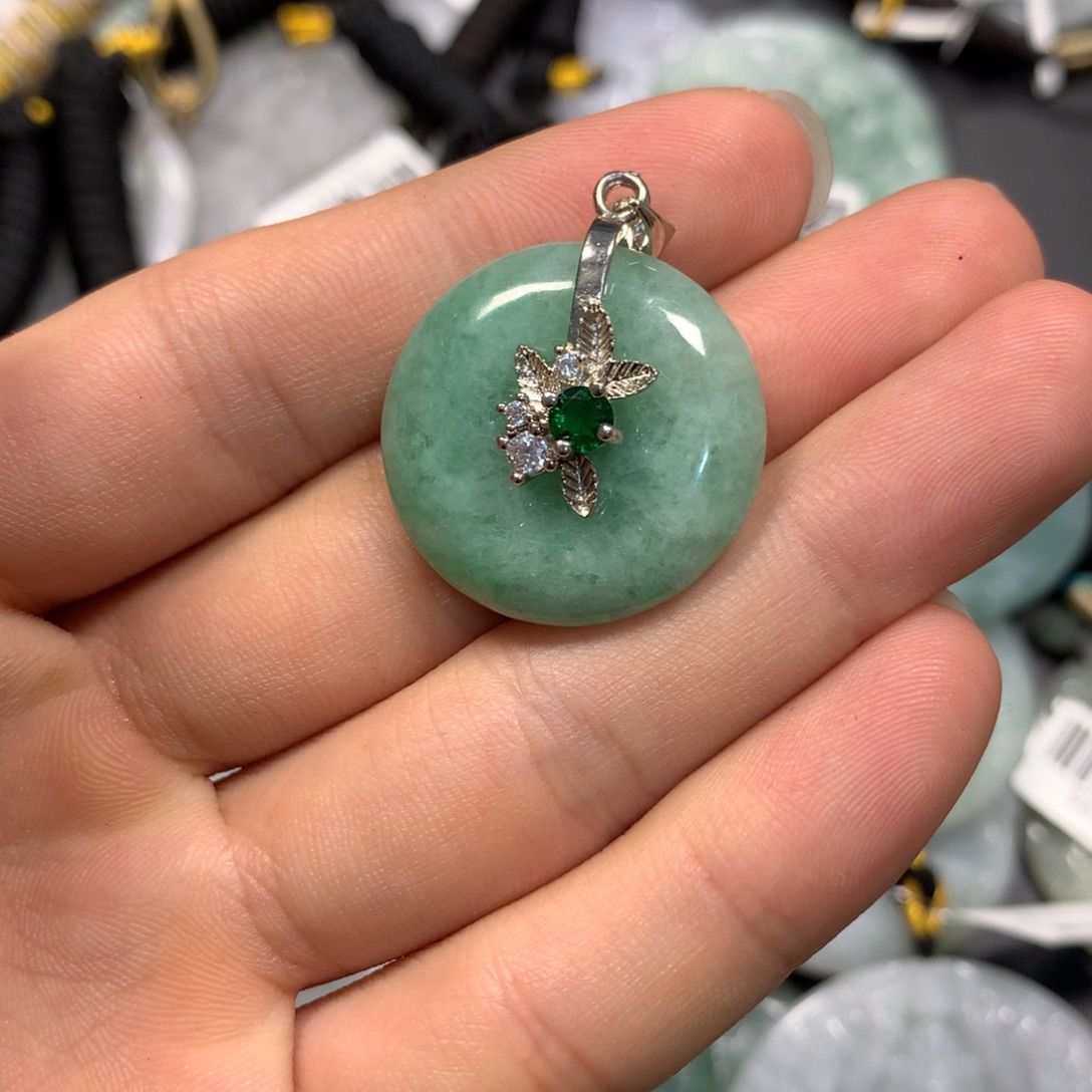 翡翠裸石翡翠首饰