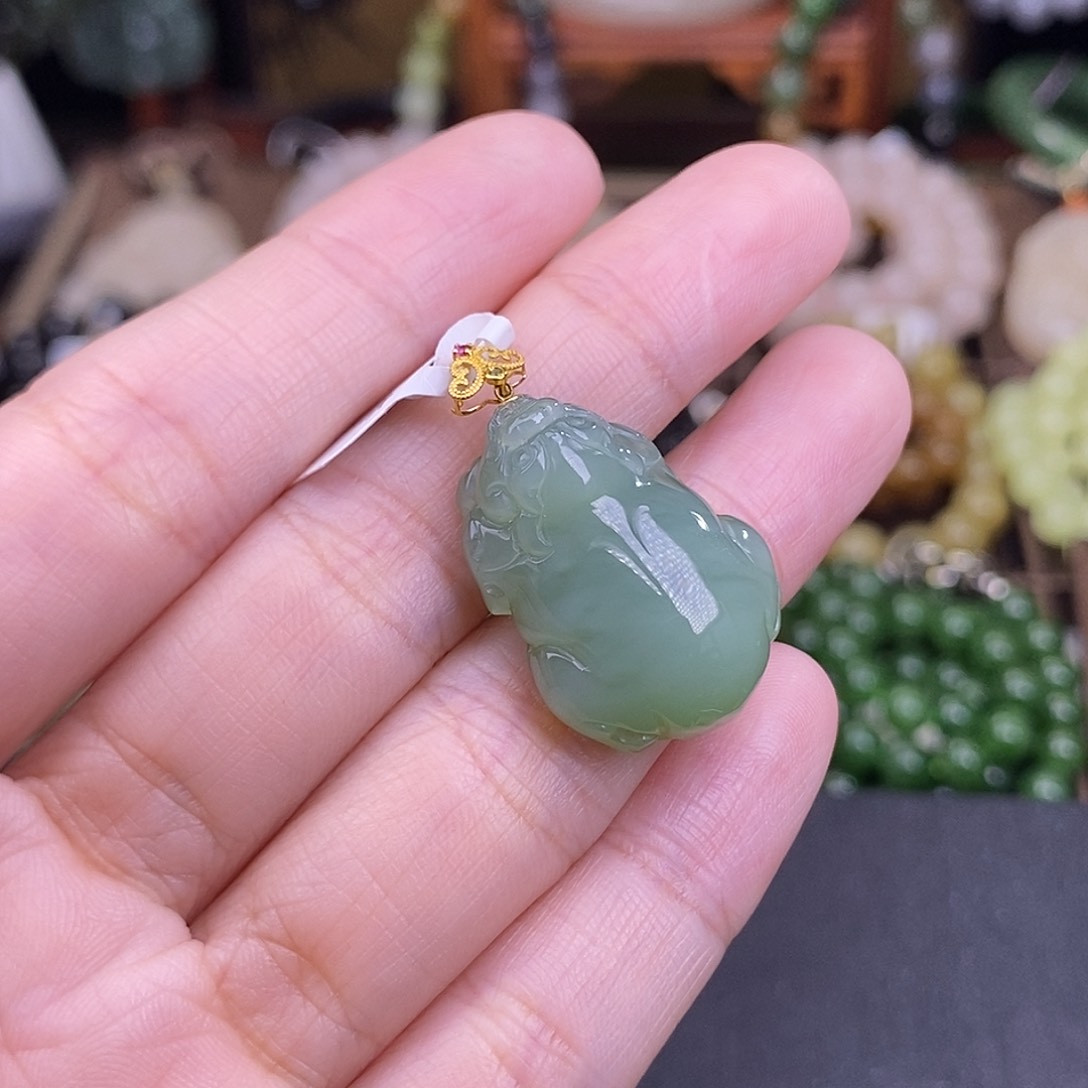 和田玉未镶嵌猫眼碧玉貔貅18.Ｋ金清货价