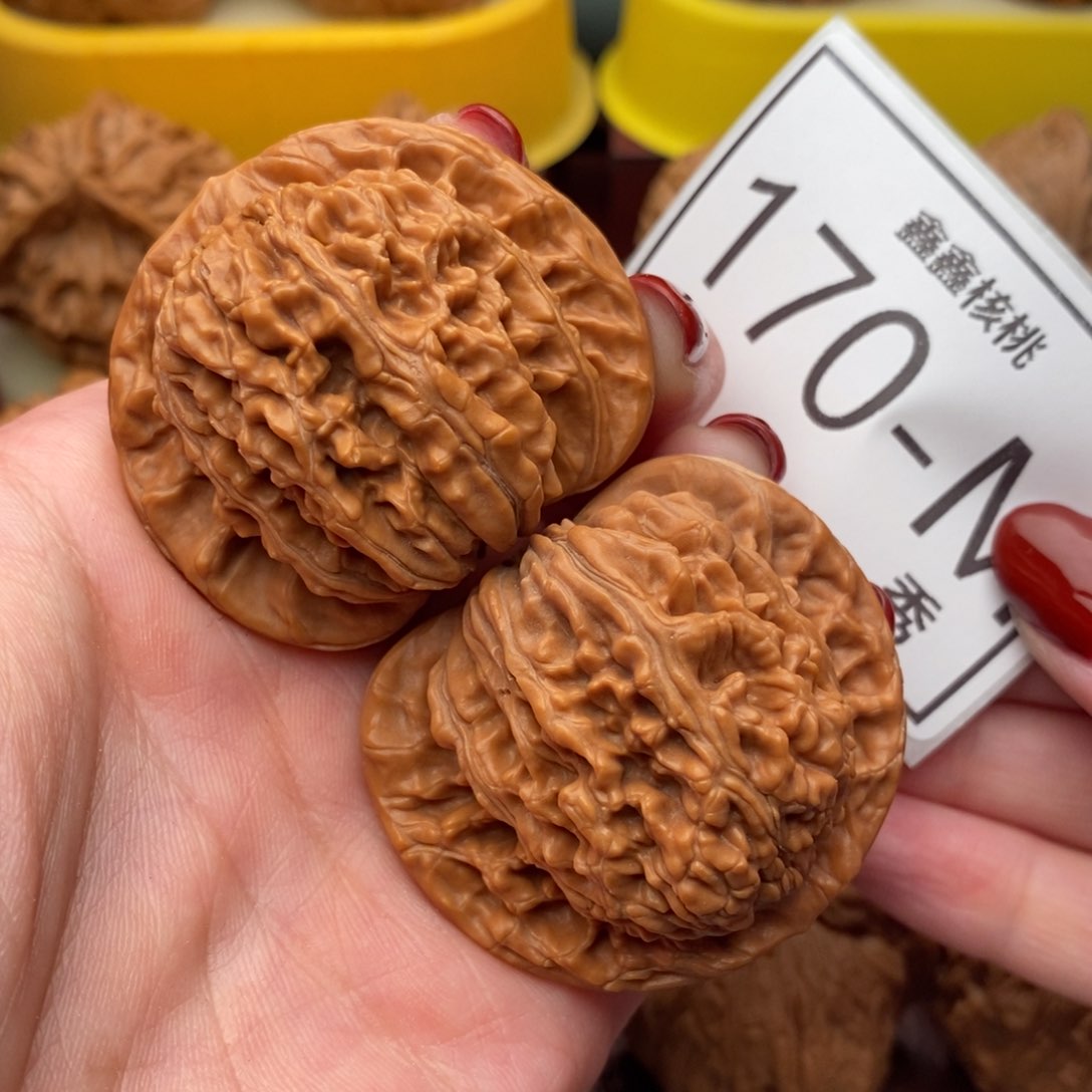 文玩核桃把件汉高楼45