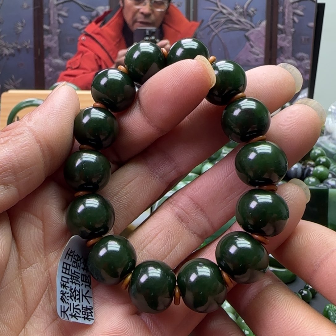 和田玉未镶嵌珠宝奇石