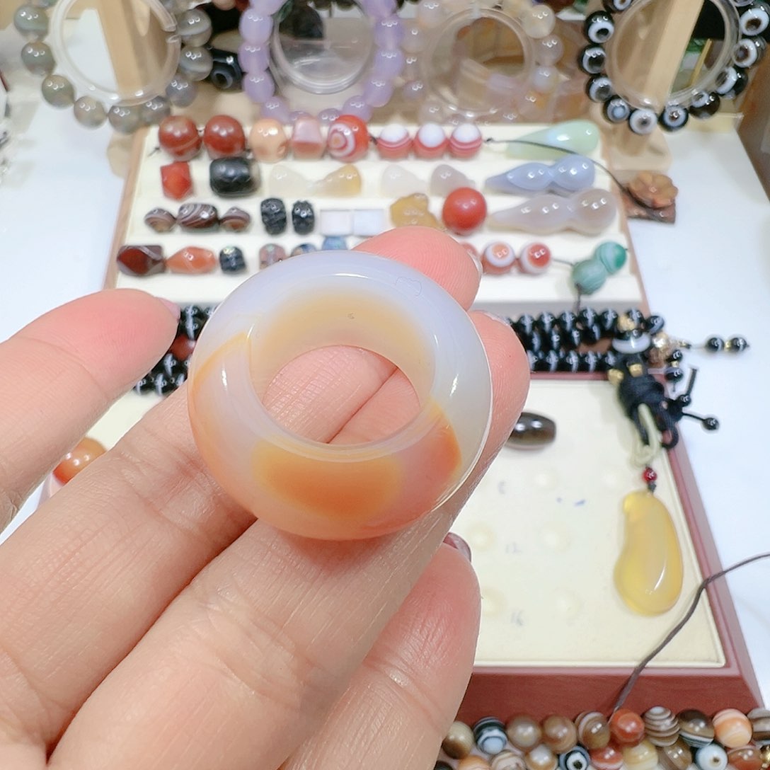 未镶嵌颈饰玛瑙/玉髓