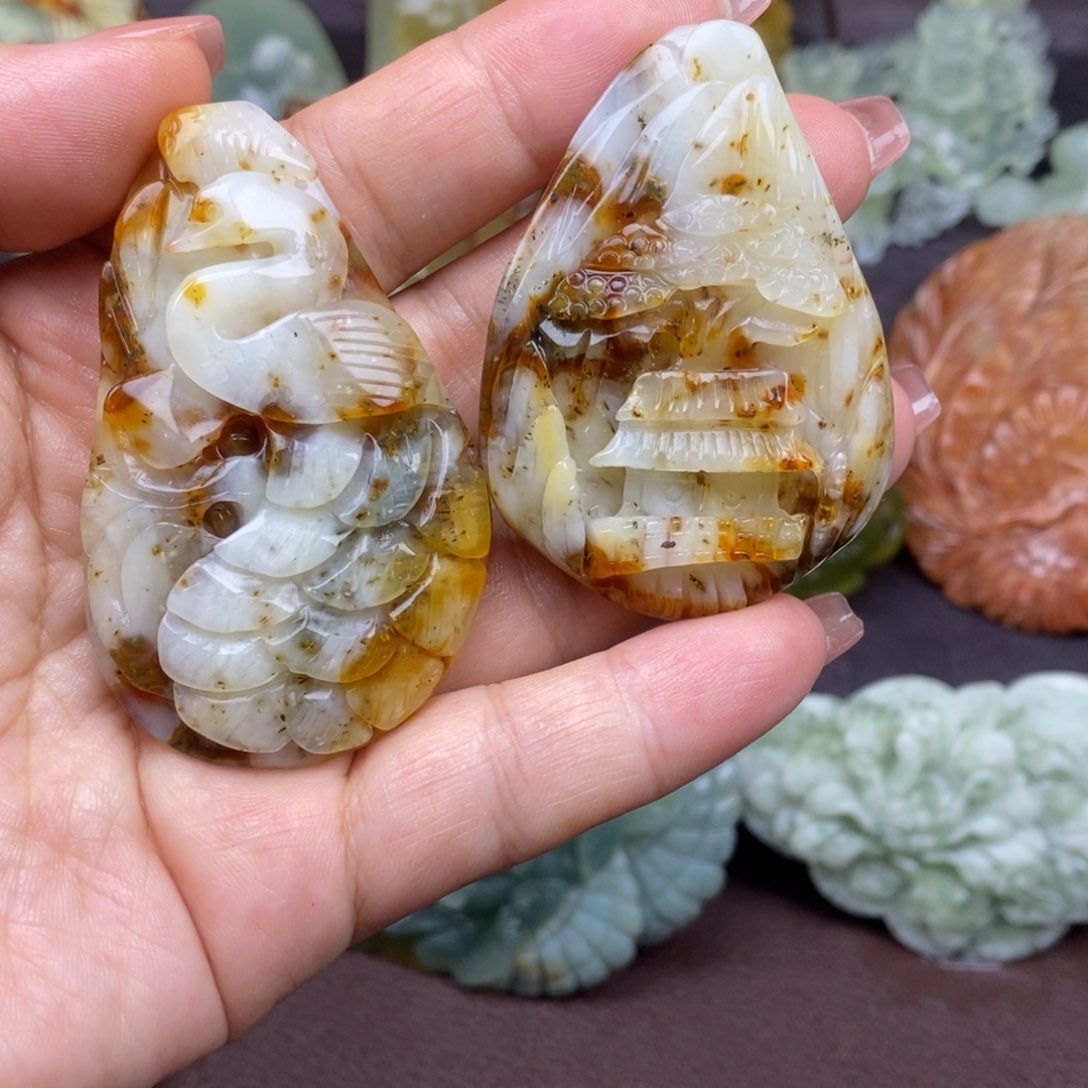 蛇纹石玉颈饰未镶嵌