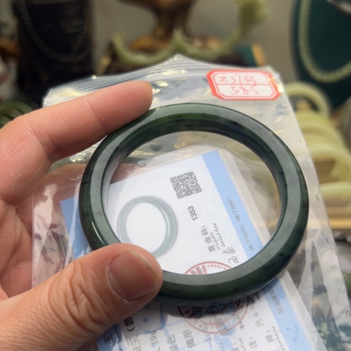 和田玉手镯未镶嵌58.5圈围3743