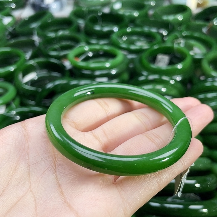 未镶嵌手镯和田玉（碧玉）