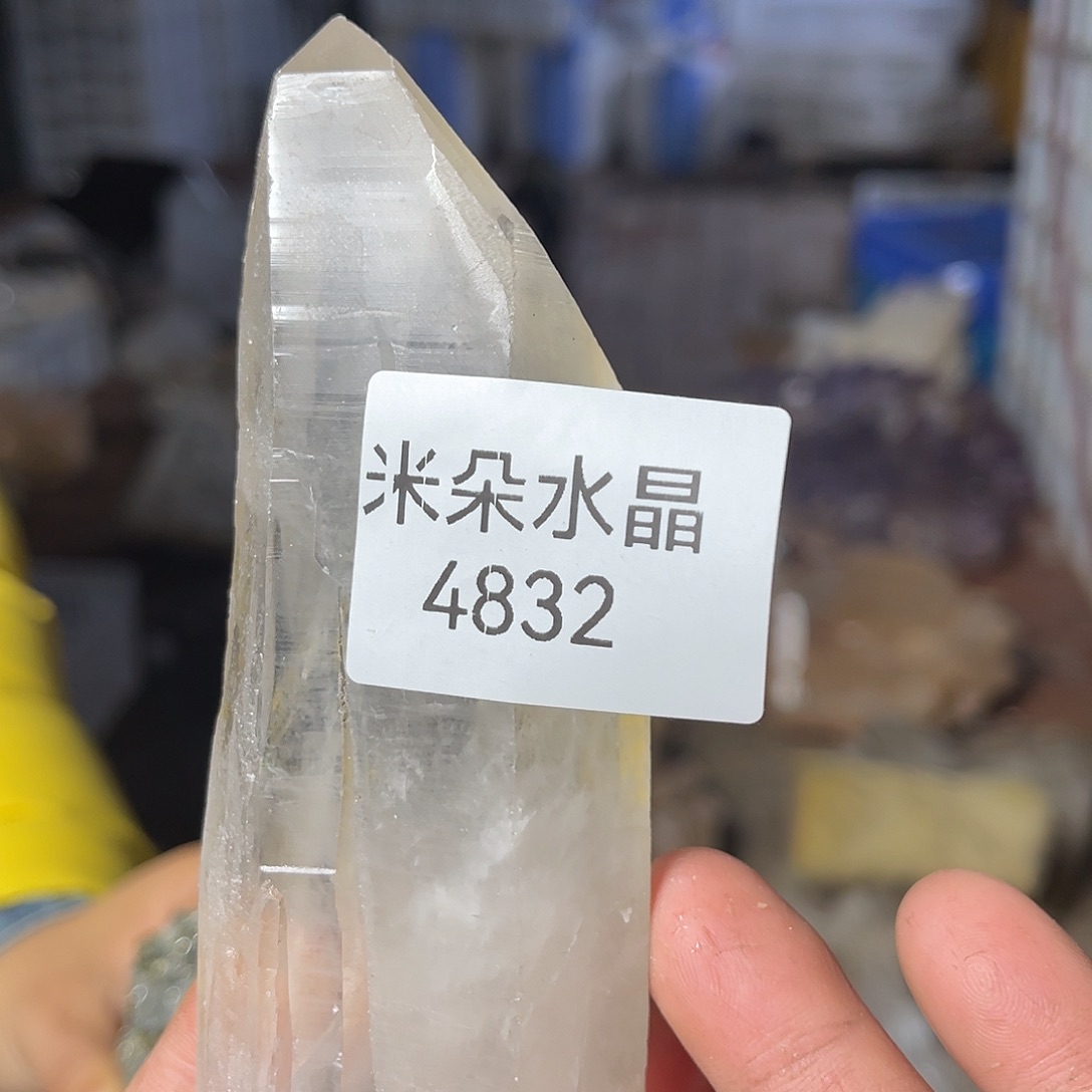 温***迪水晶未镶嵌珠宝半成品