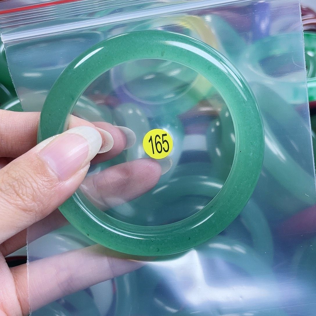 石英质玉手镯未镶嵌57