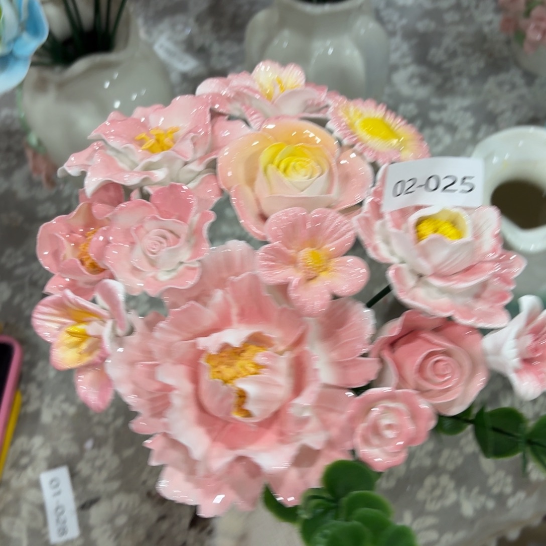 225 陶瓷花拍满20元发货，退款拉黑