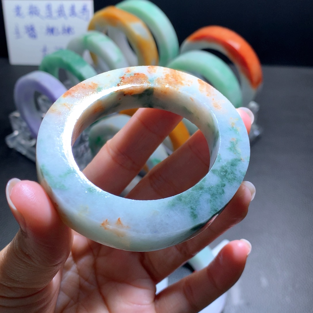 未镶嵌洒金兰花定制翡翠