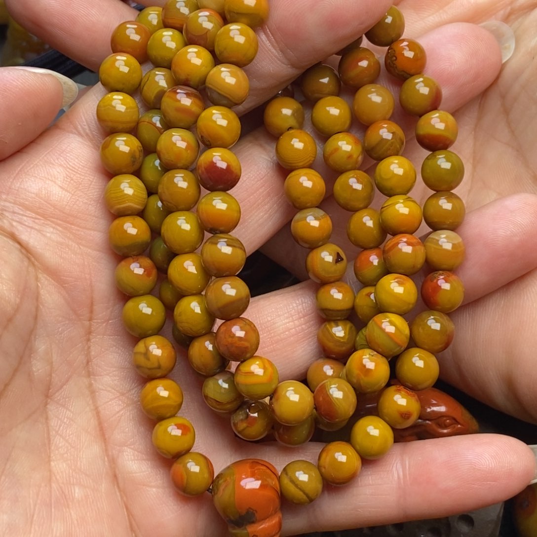 玛瑙/玉髓颈饰未镶嵌战国红