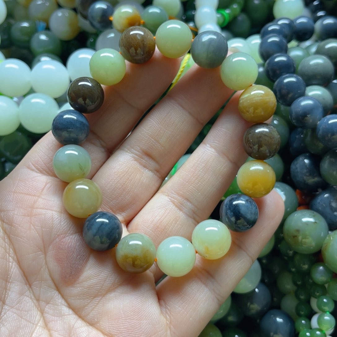 和田玉手链未镶嵌多样性