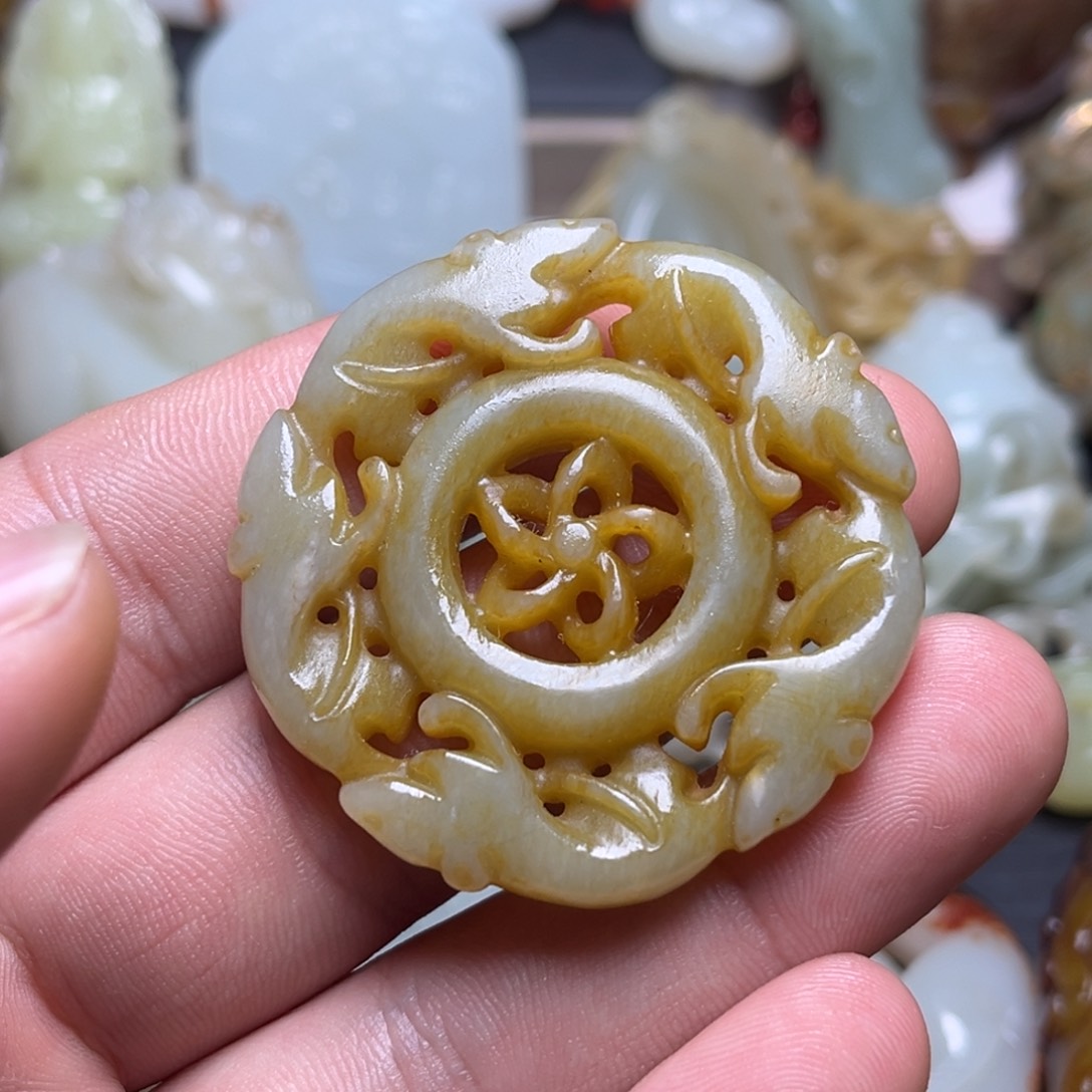 和田玉挂件未镶嵌