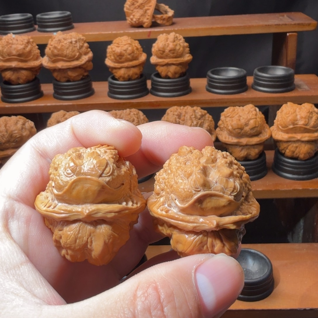 把件核桃蛤蟆头雕刻金蟾单面36