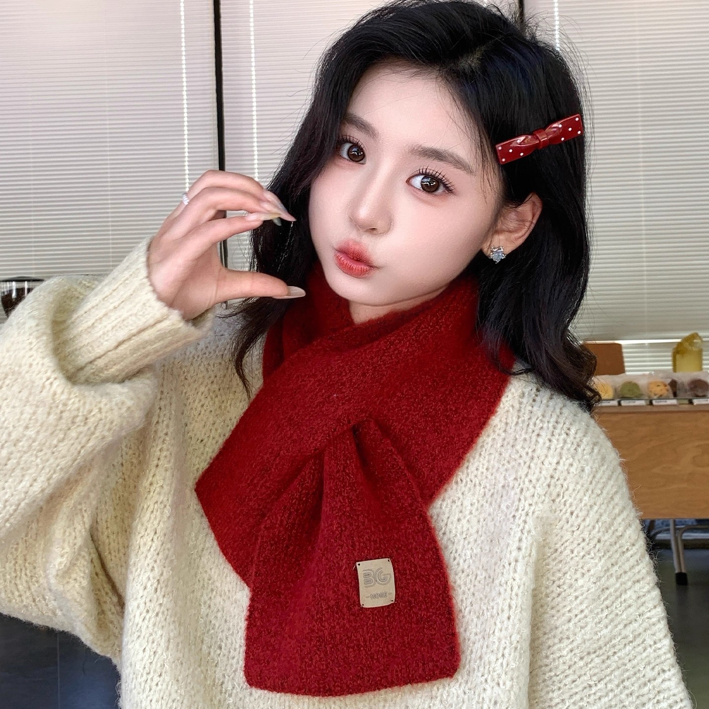 红色交叉围巾女2025新款秋冬百搭氛围感针织小围脖保暖毛线新年红