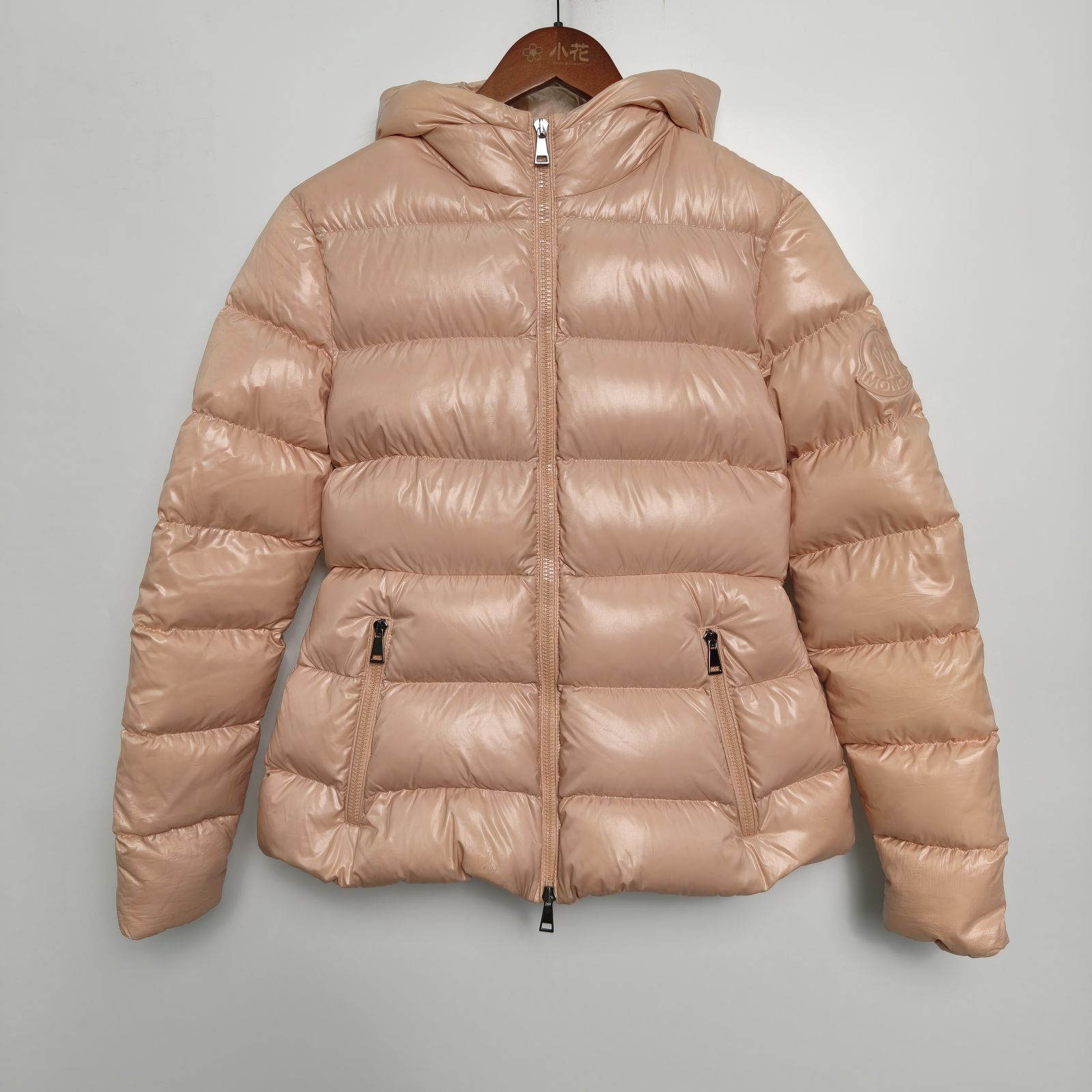 95新 MONCLER 【lu】 连帽羽绒服 2码P245621464