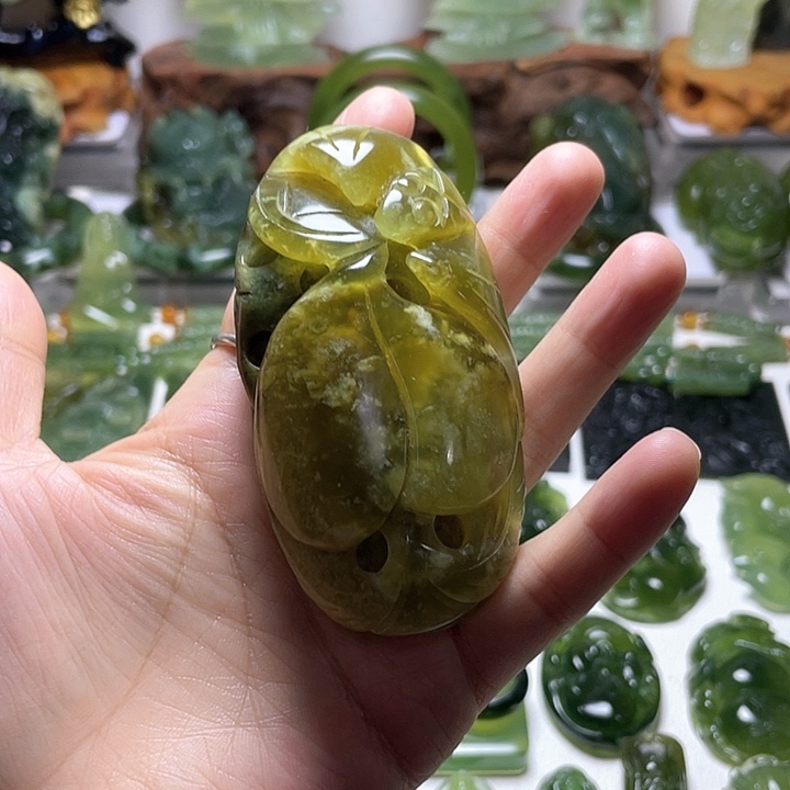 蛇纹石玉手把未镶嵌