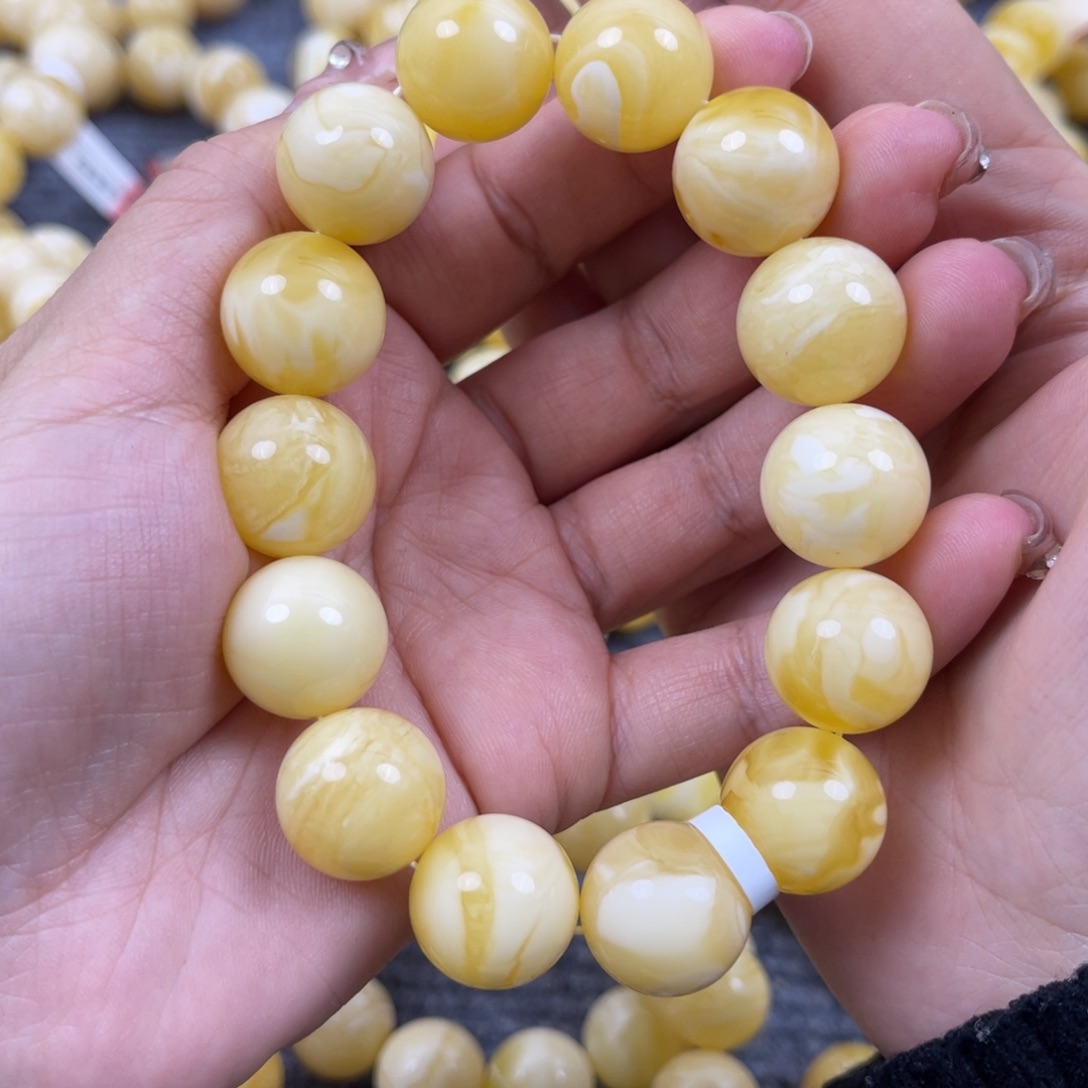 琥珀裸石未镶嵌尺寸15.9