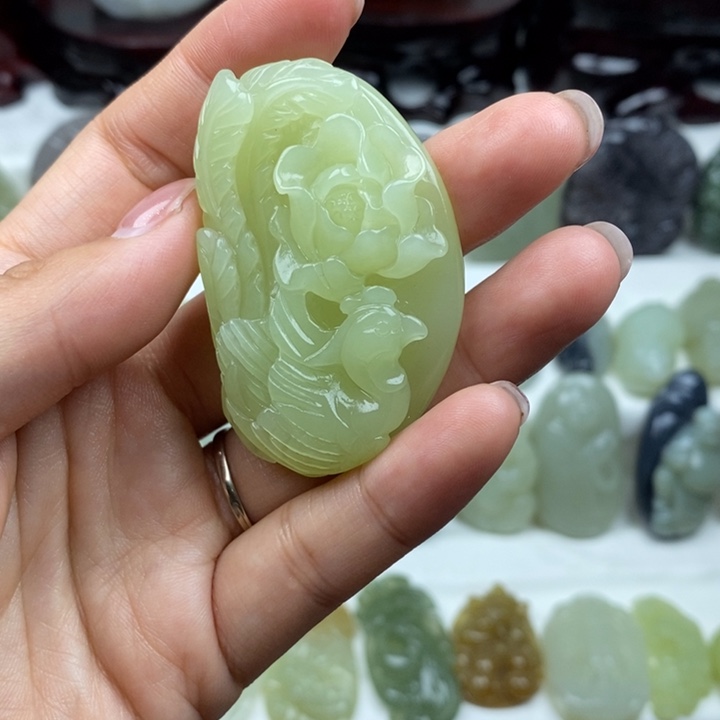 和田玉（糖玉）未镶嵌颈饰25