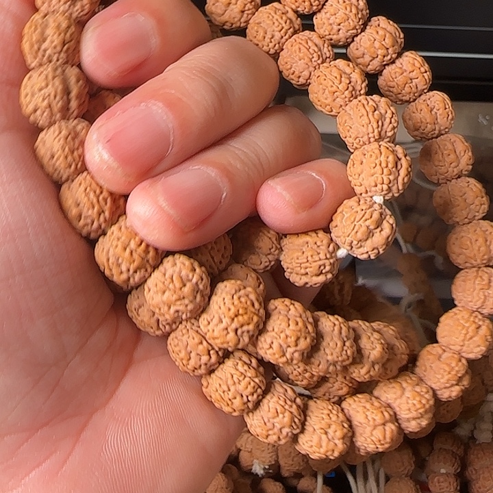 阿***嘿吊坠金刚菩提老树梅花