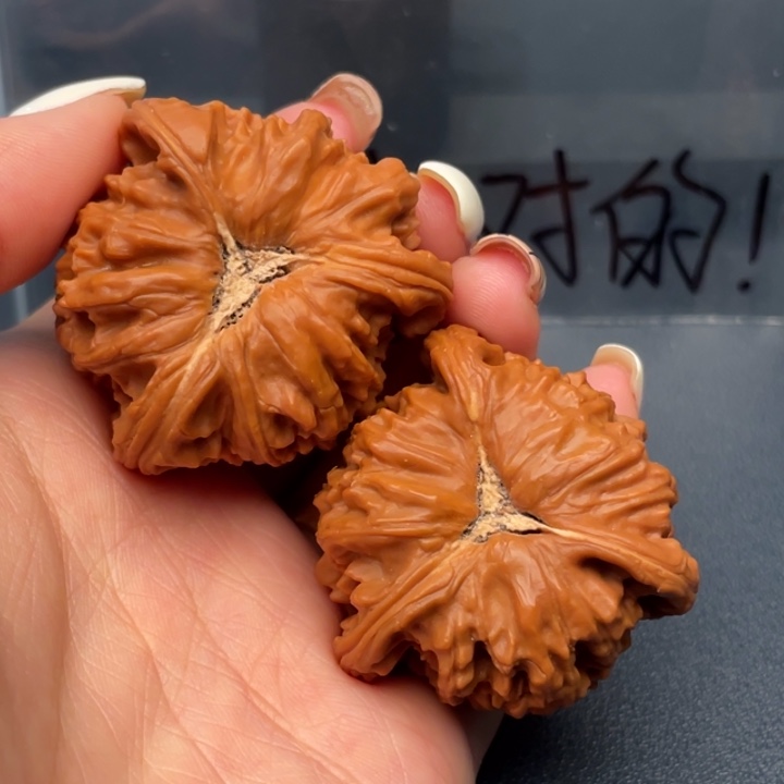 陌***人文玩核桃吊坠白狮子