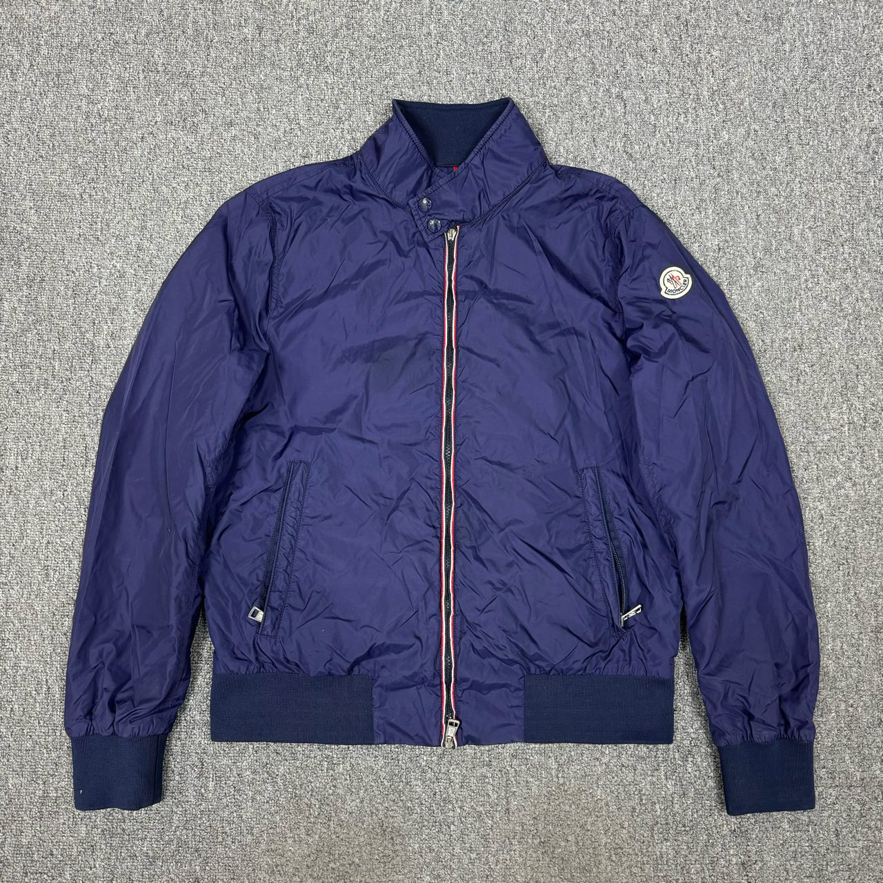 11808689 Moncler蒙口 藏蓝色尼龙夹克外套 2码99新