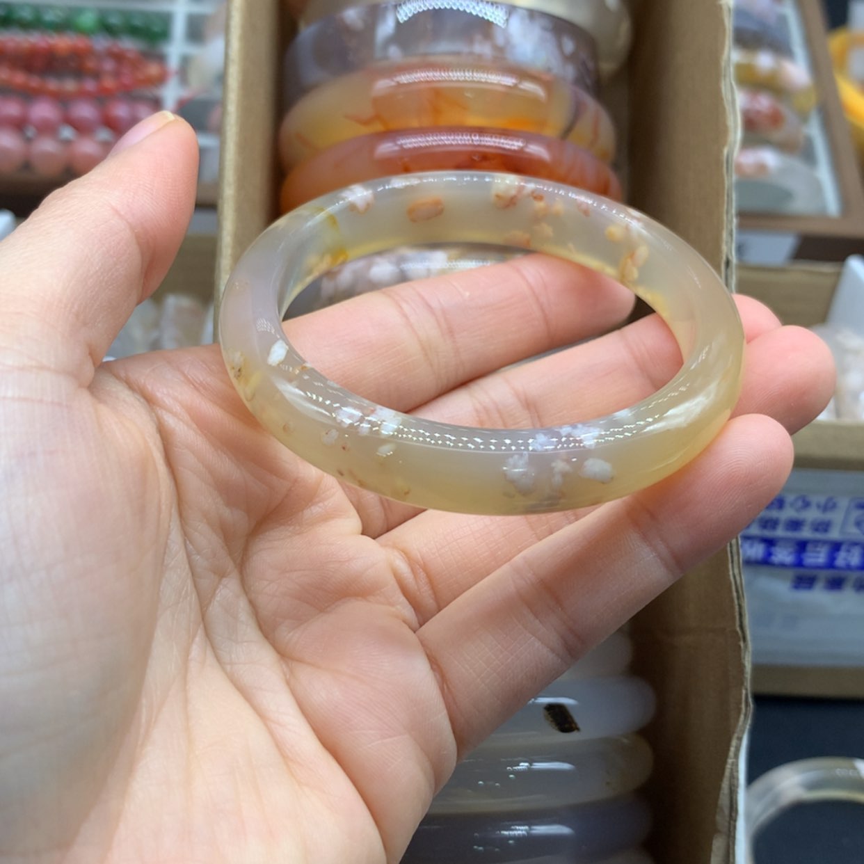 【闪购商品】玛瑙/玉髓手镯未镶嵌续**奶