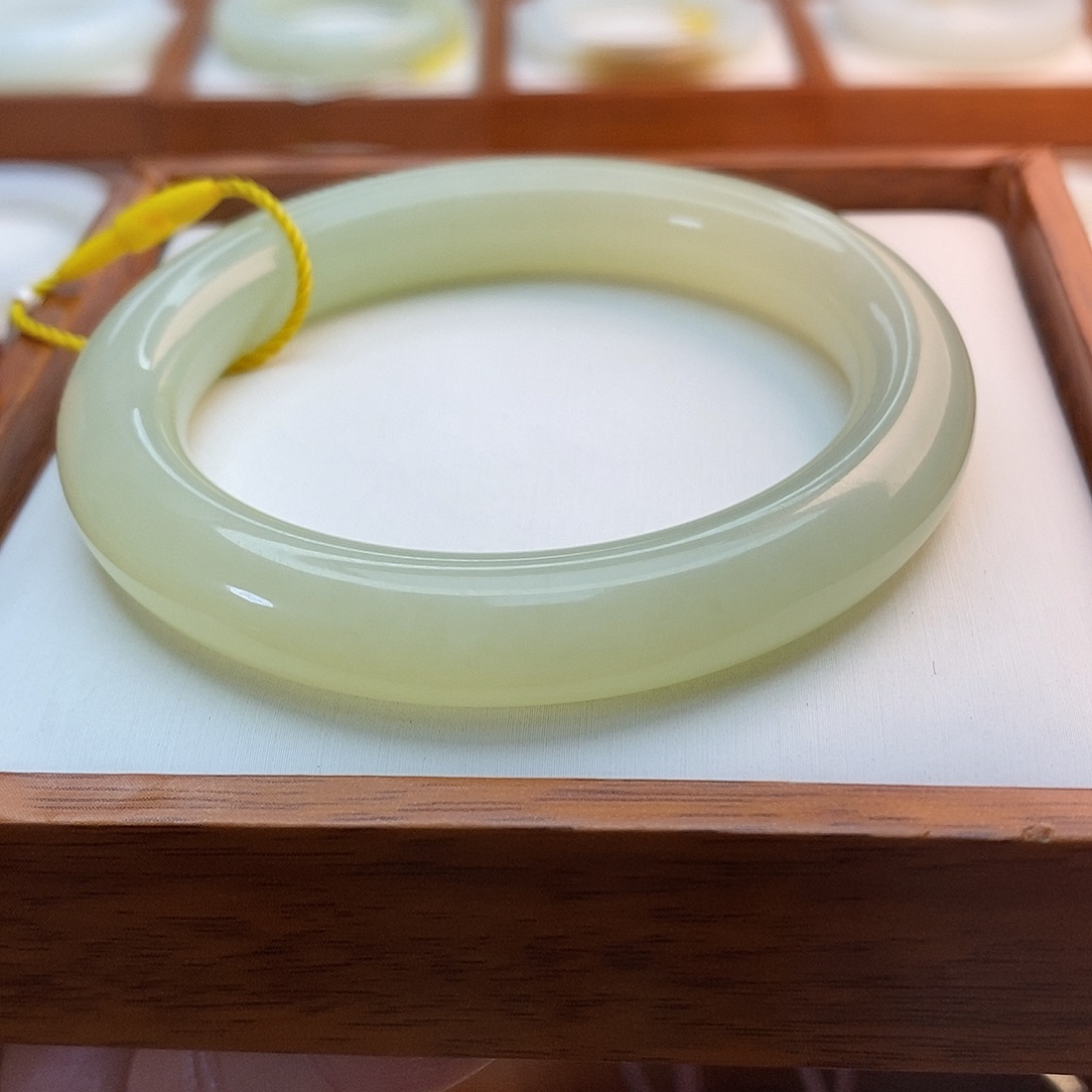 丫****和田玉（白玉）未镶嵌手链